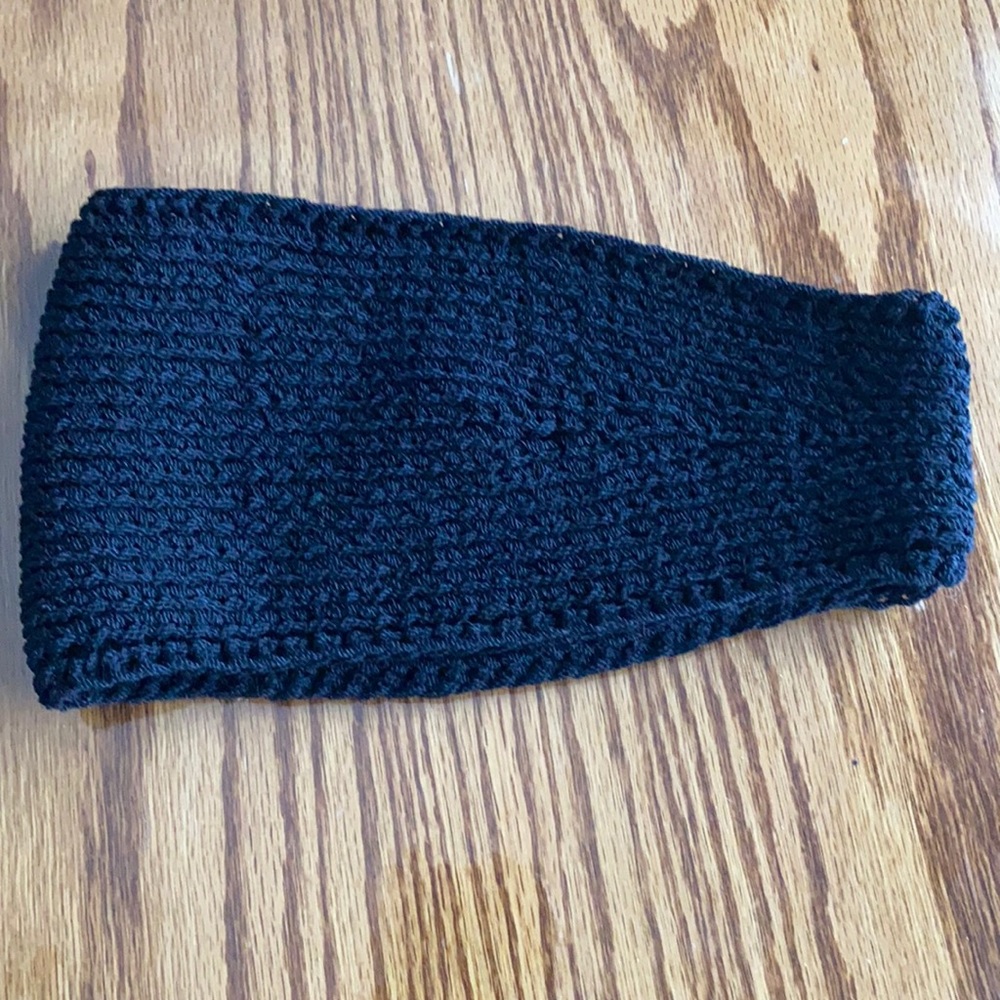 Headband made with 100% wool